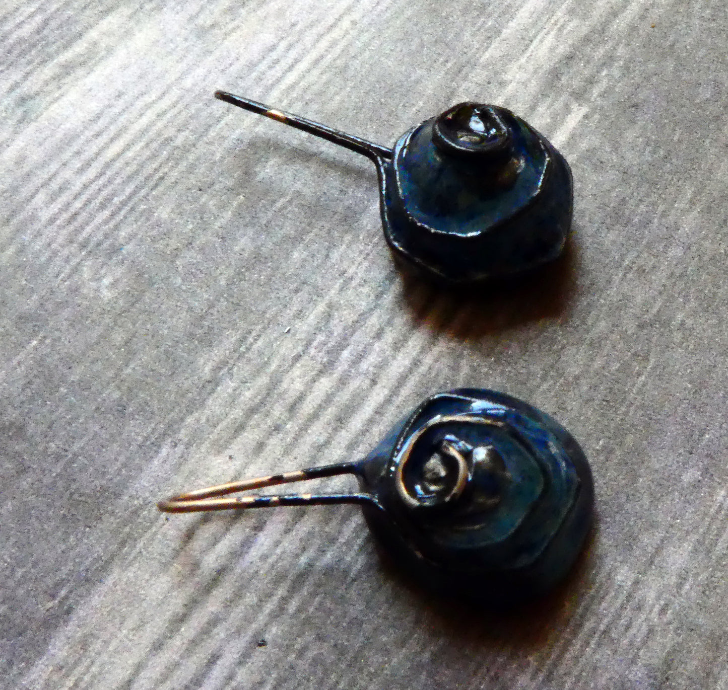 Ceramic Wire Spiral Earring Charms - Obsidian