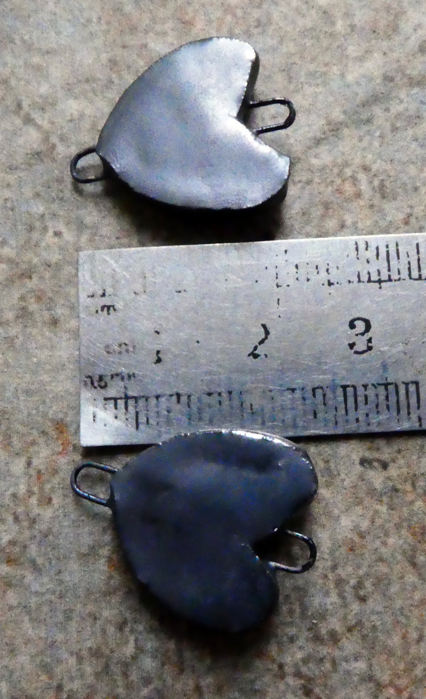 Ceramic Moulded Heart Earring Connectors - Pewter