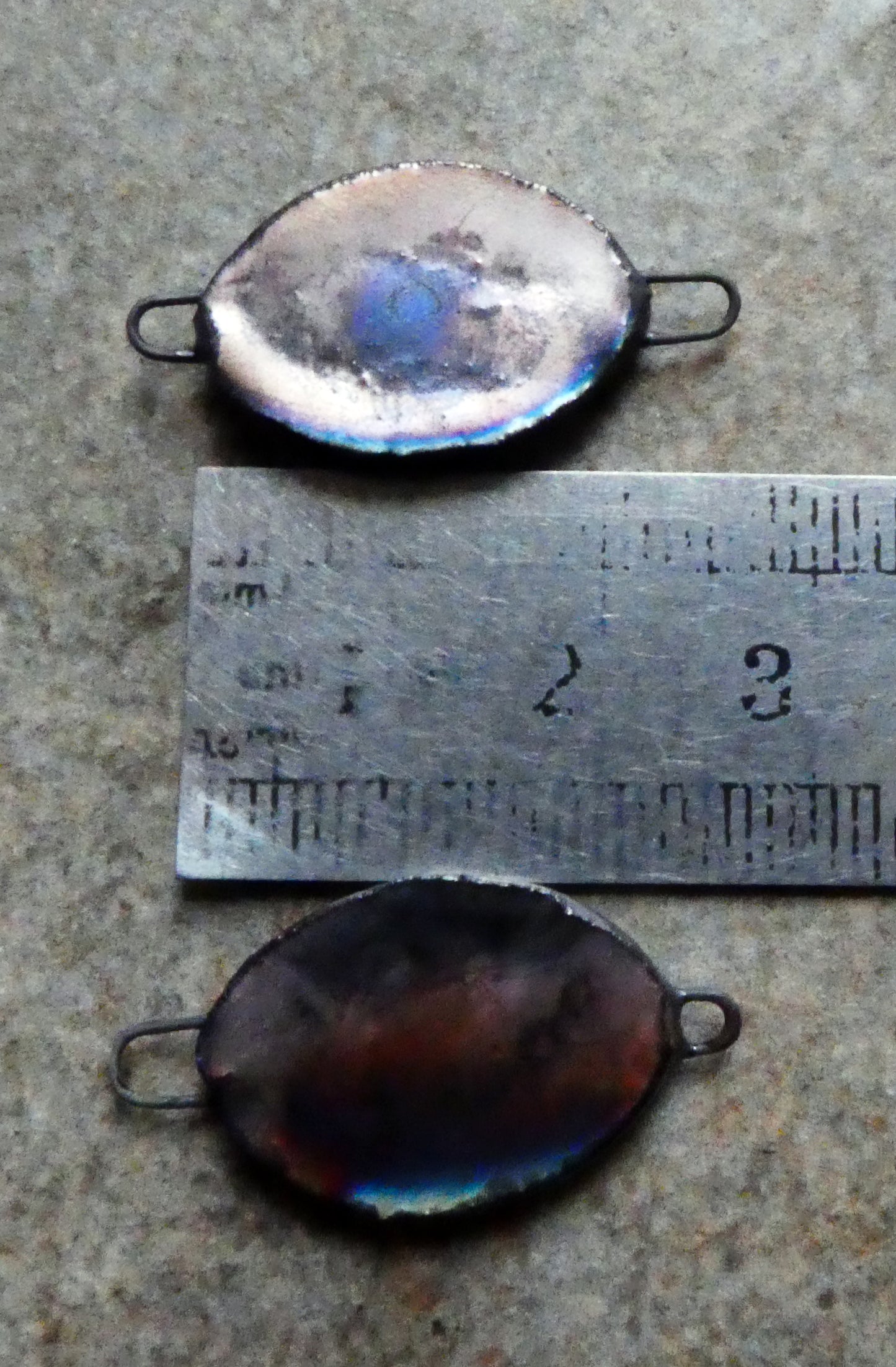 Ceramic Little Leaf Earring Connectors - Scorched Pewter #2