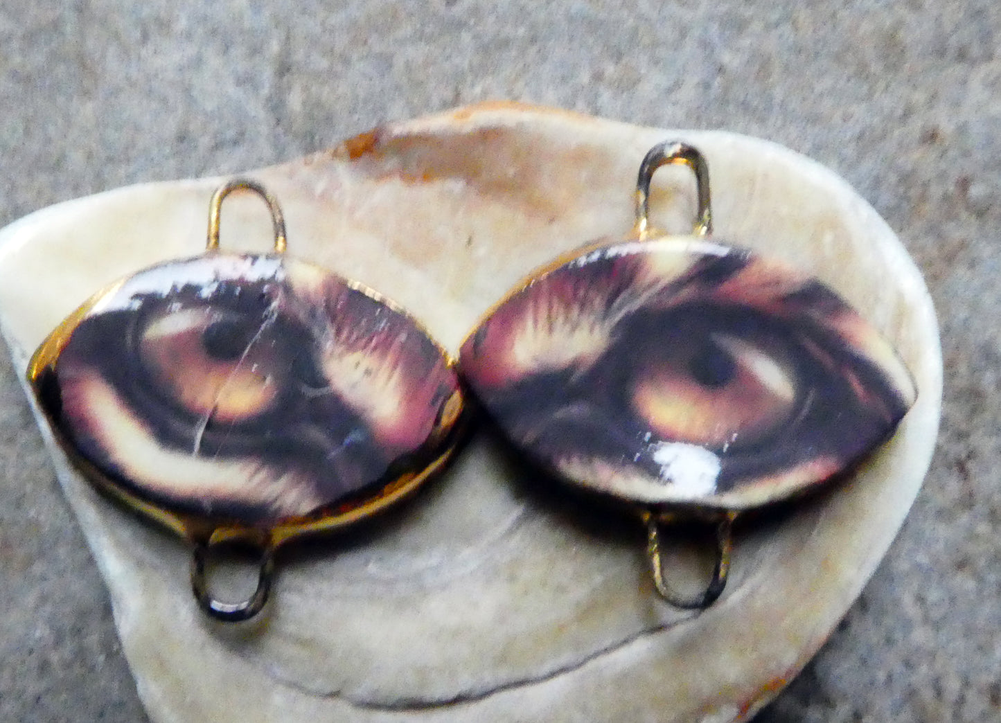 Ceramic Tigers Eyes Decal Connectors #4