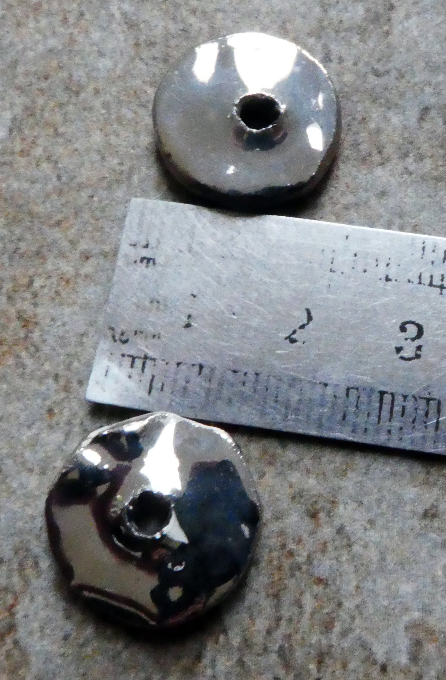 Ceramic Flower Disc Beads -Platinum Lustre