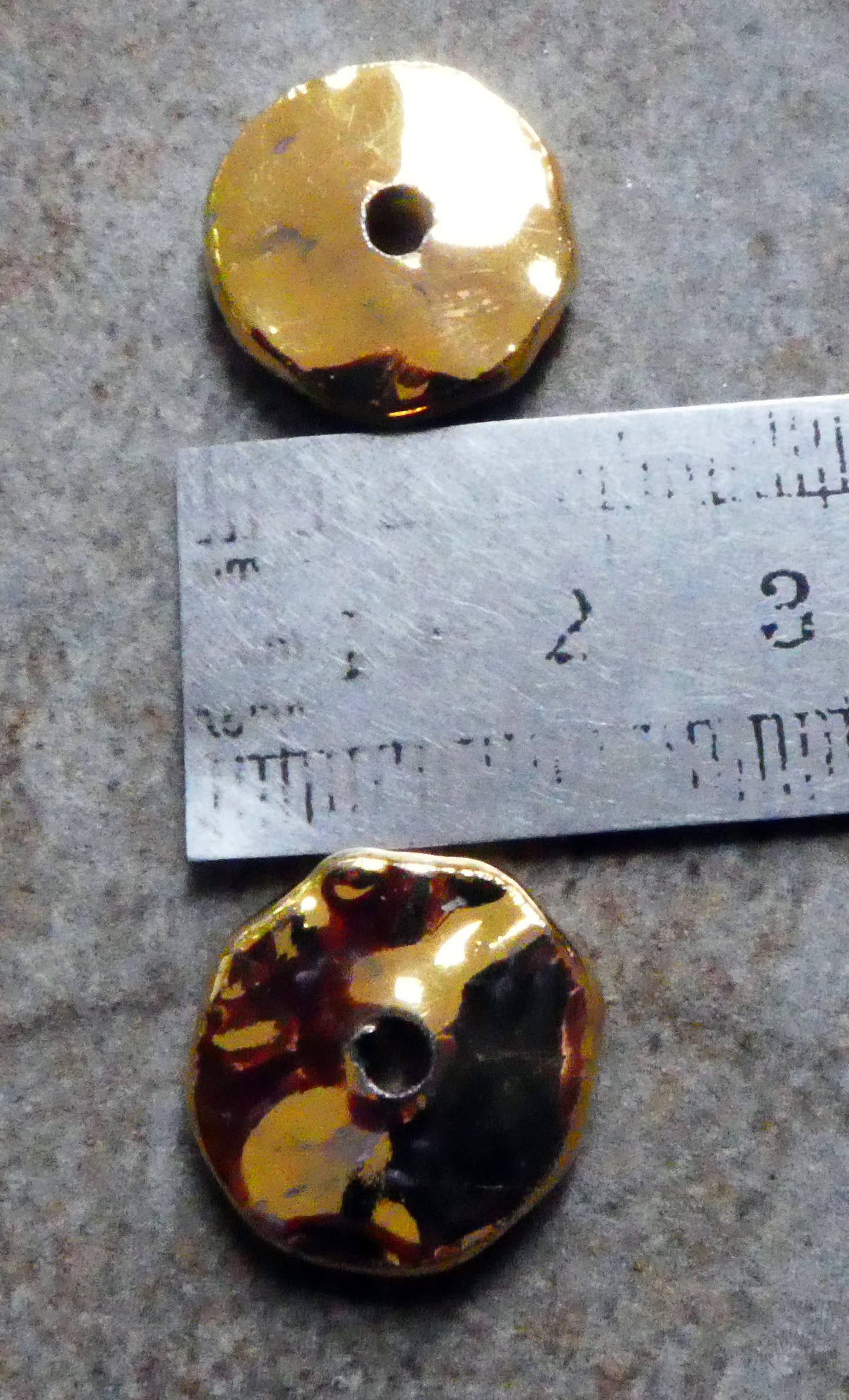 Ceramic Flower Disc Beads -Gold Lustre