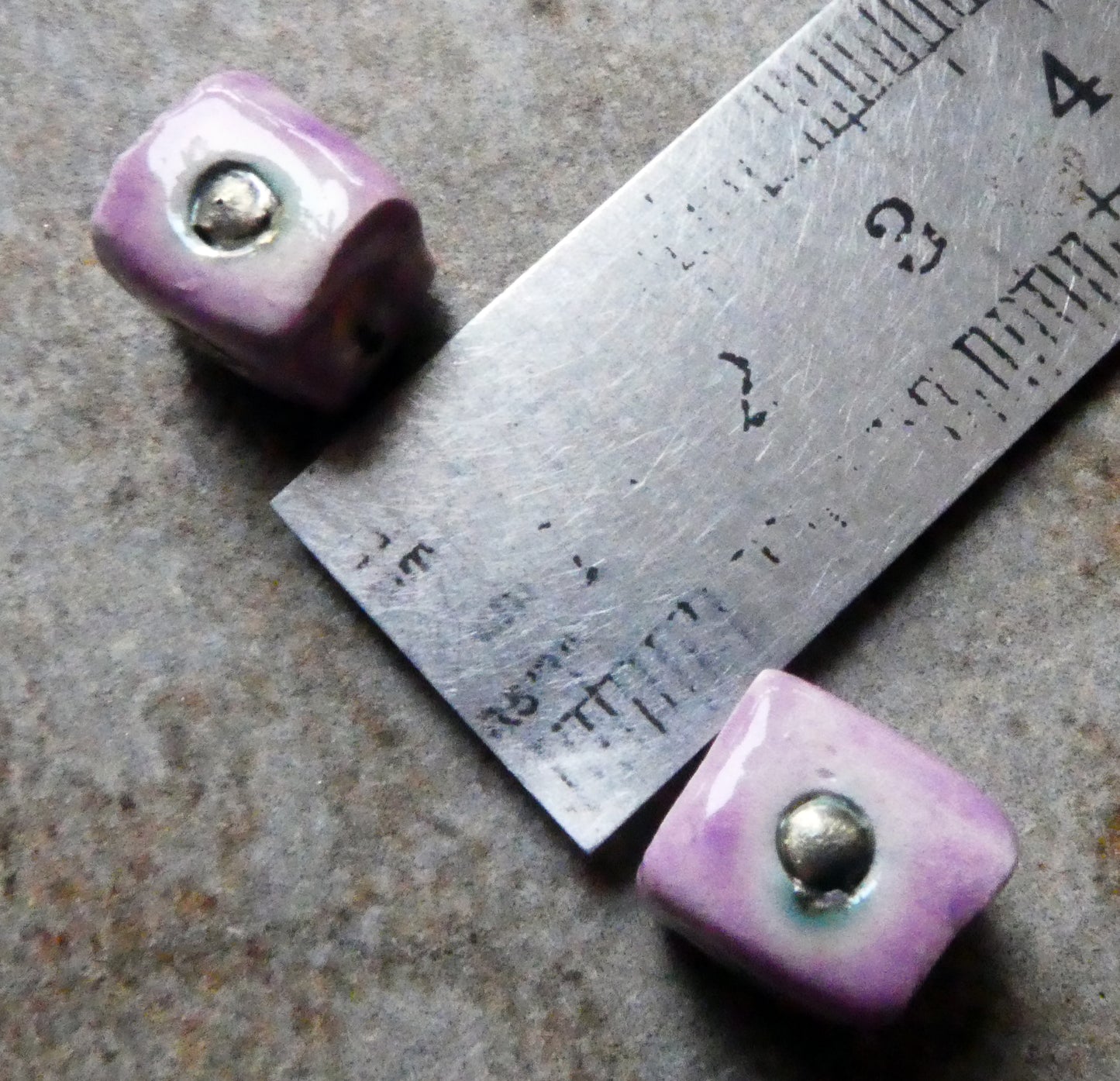 Ceramic Little Cube Beads -Grapel