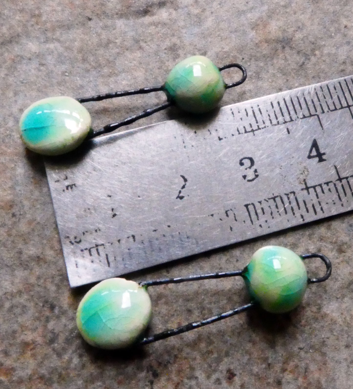 Ceramic Disc Sling Charms - Lime