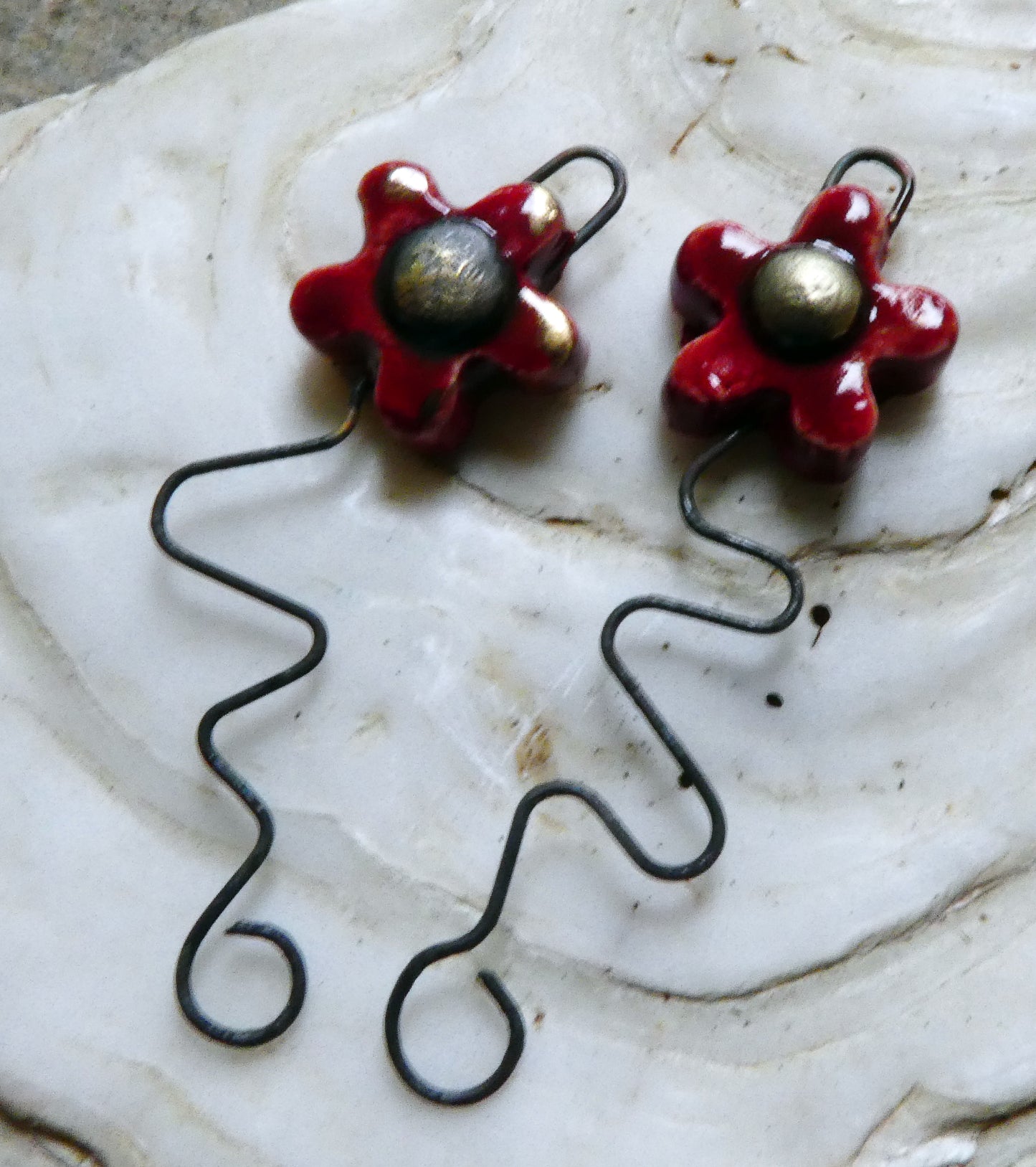 Ceramic Wavy Stem Flower Earring Charms - Red