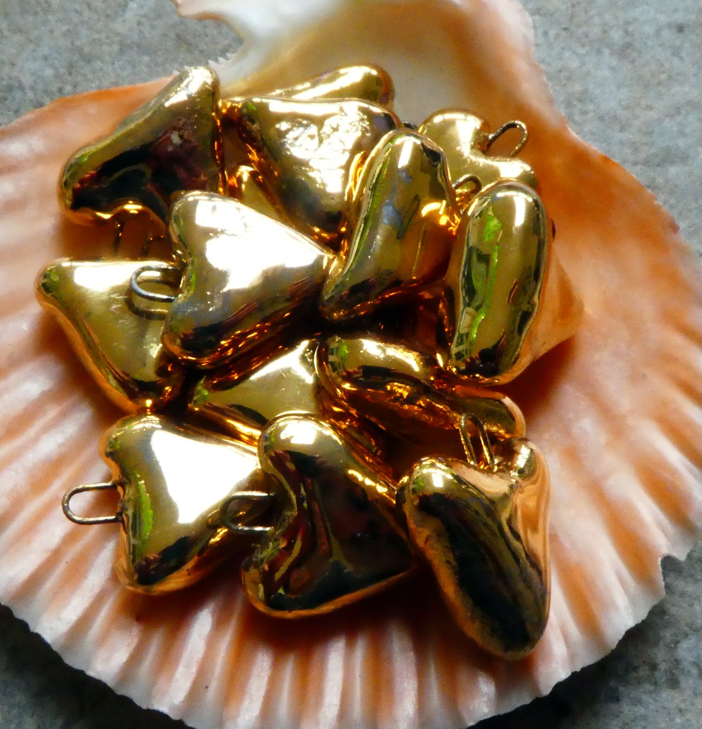 Ceramic Little Heart Drops -Gold Lustre