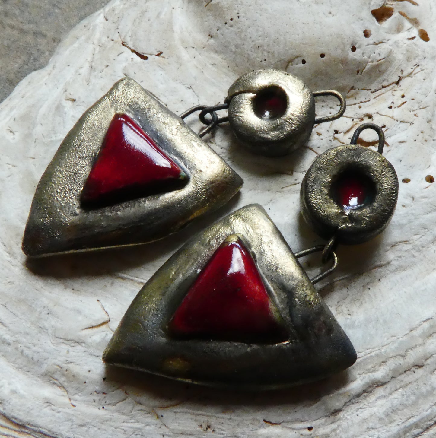 Ceramic Bronzy Moulded Shield Dangles -Red