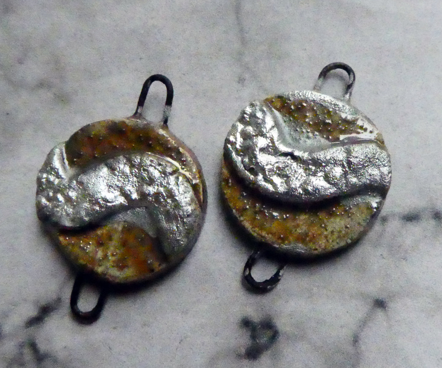 Ceramic Moulded Disc Earring Connectors - Grey Feather