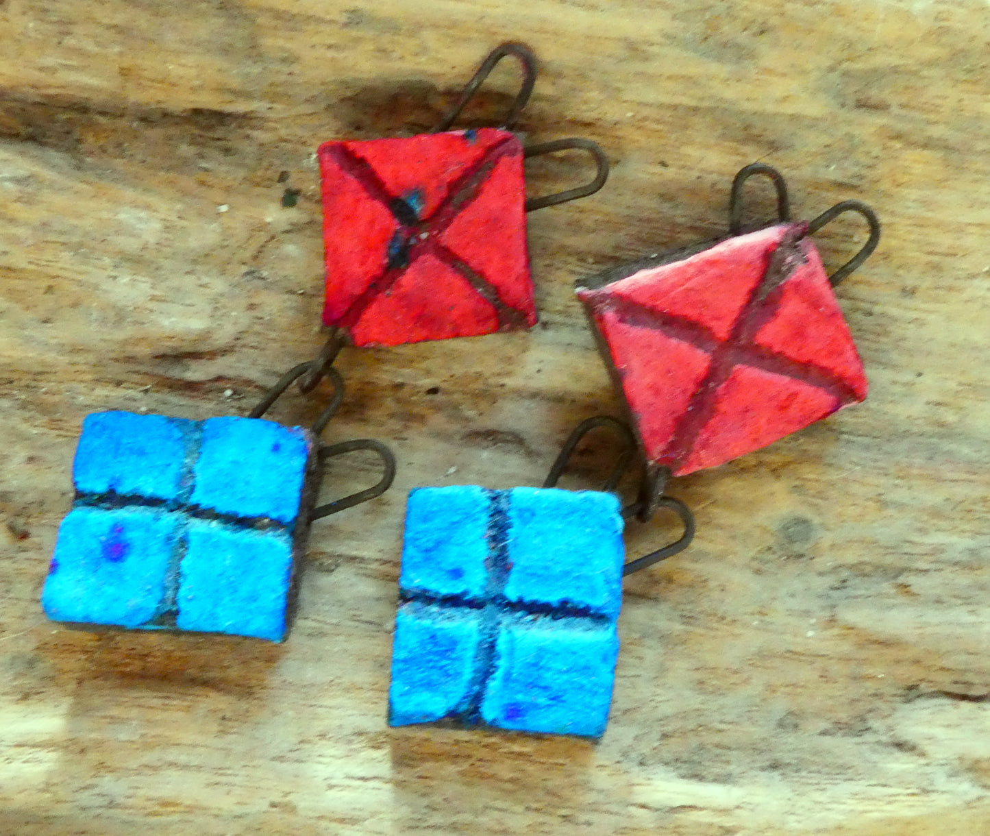 Ceramic Tumbling Gift Boxes Dangles - Red and Blue #1