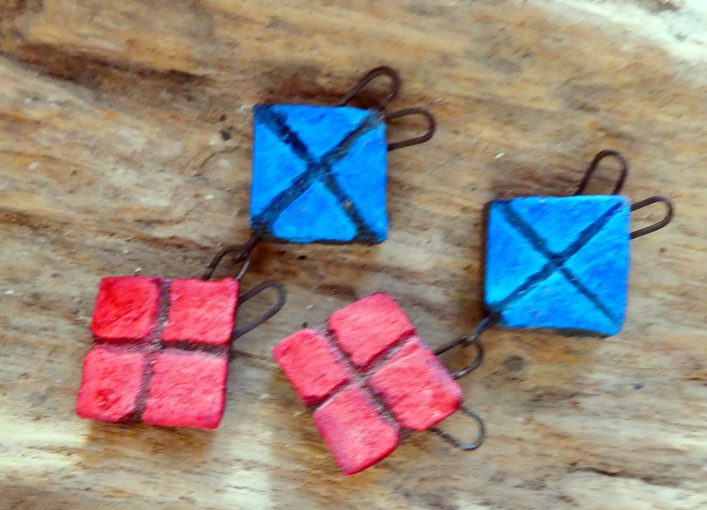 Ceramic Tumbling Gift Boxes Dangles - Red and Blue #2