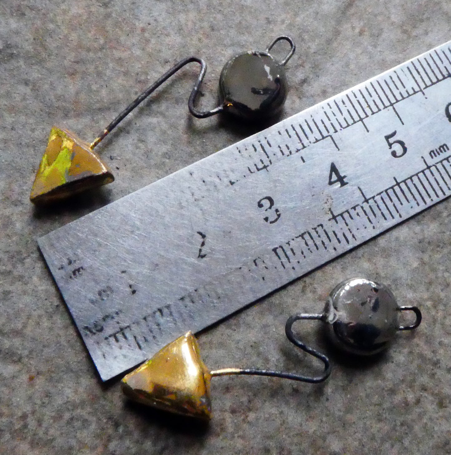 Ceramic Wiry Zigzag Earring Charms - Gold and Platinum