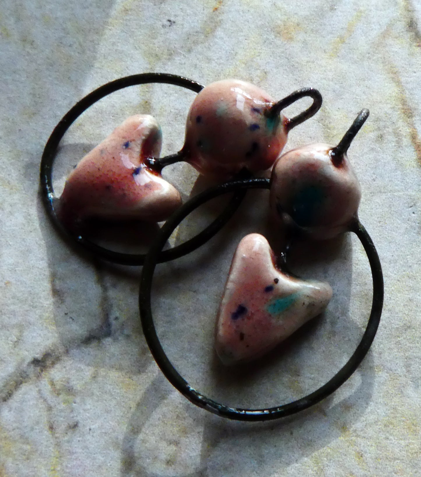 Ceramic Hoopy Heart and Bobble Connectors - Coral Puff