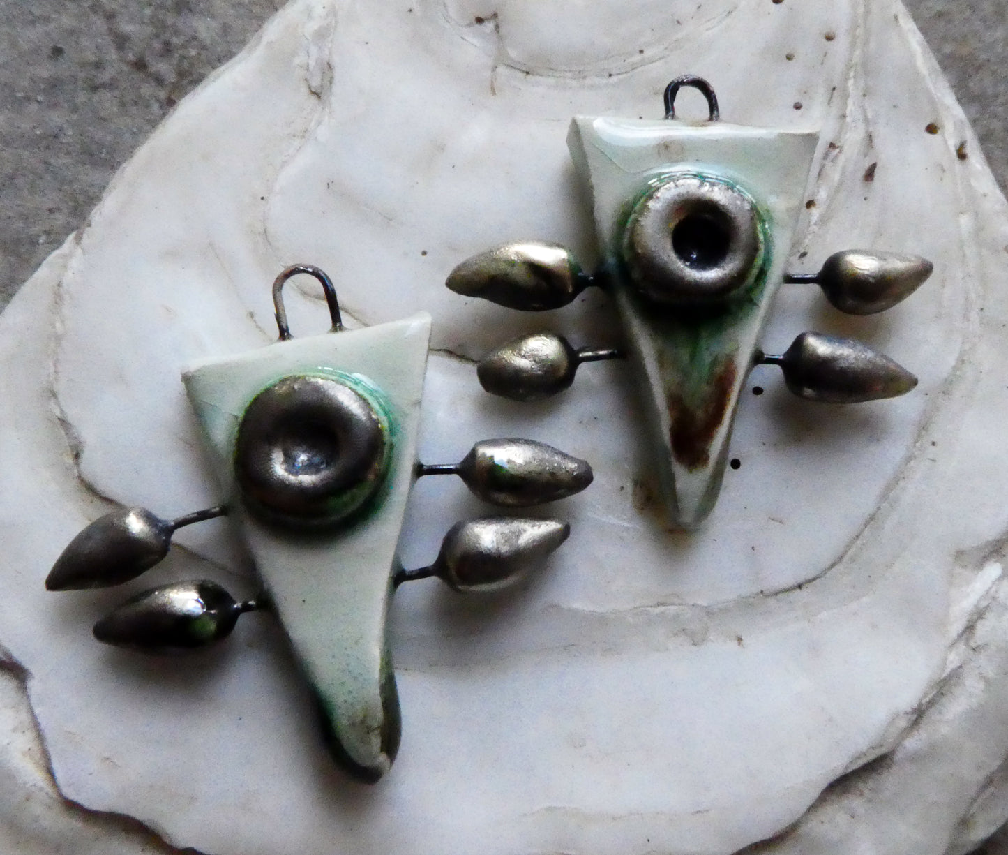 Ceramic Tribal Speared Dagger Charms - Yadro