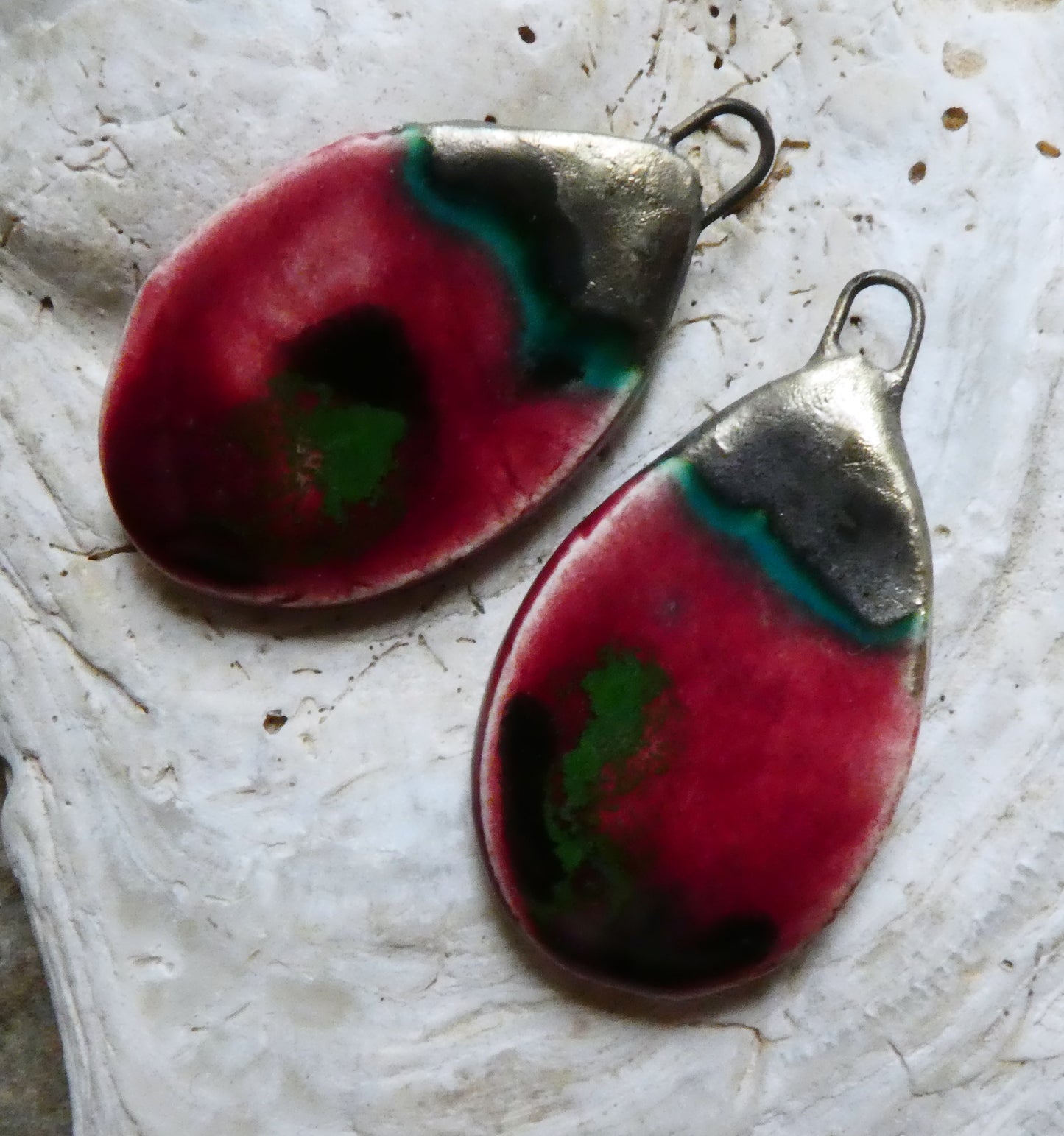 Ceramic Slim Teardrop Charms - Maroon Lagoon