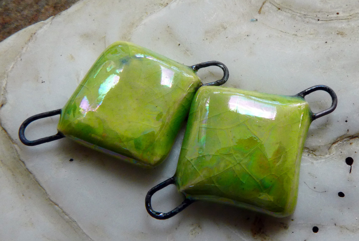 Ceramic Little Lustred Cushion Earring Connectors - Lime