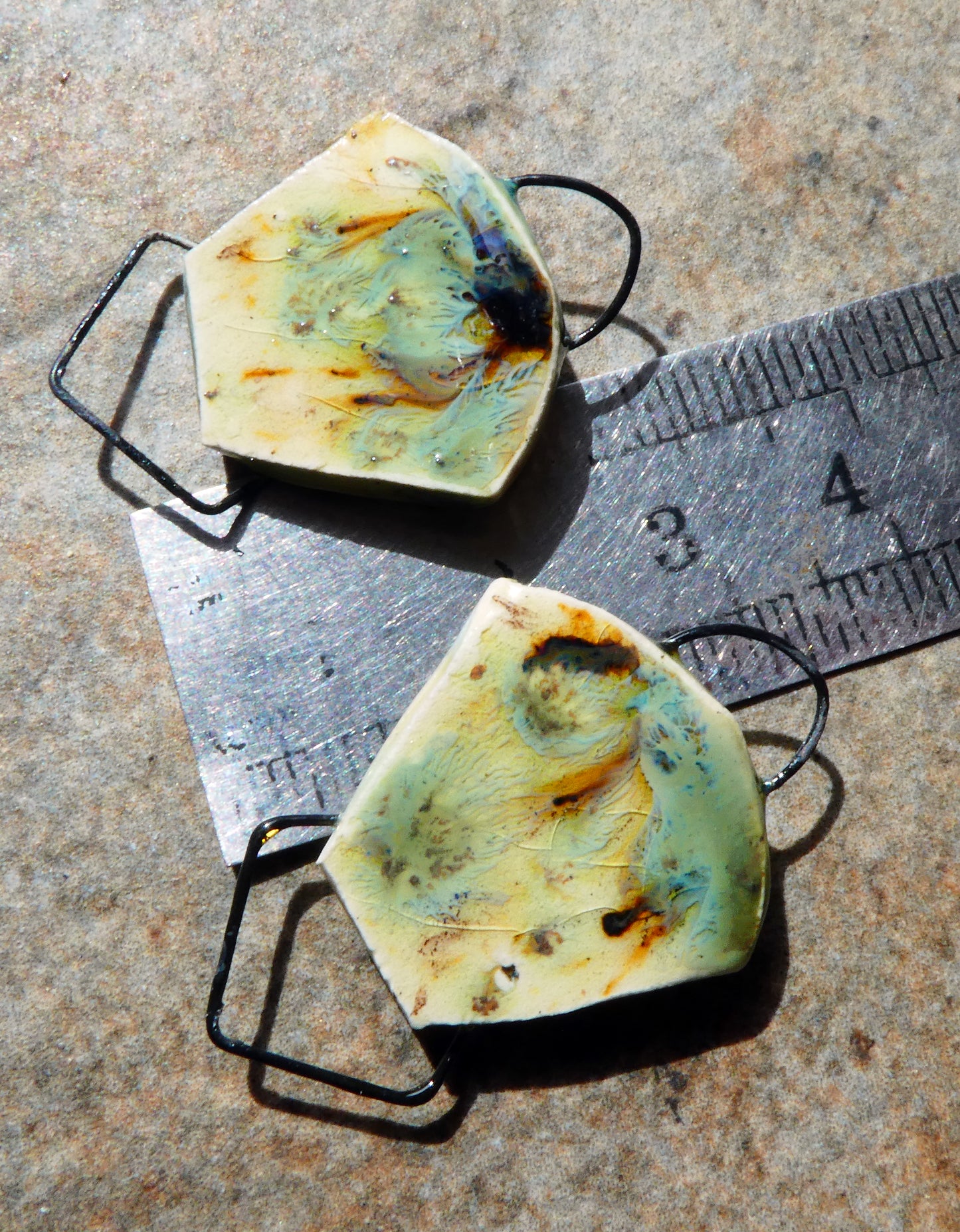 Ceramic Triangular Hooped Bronzy Connectors -Cappuccino Mint