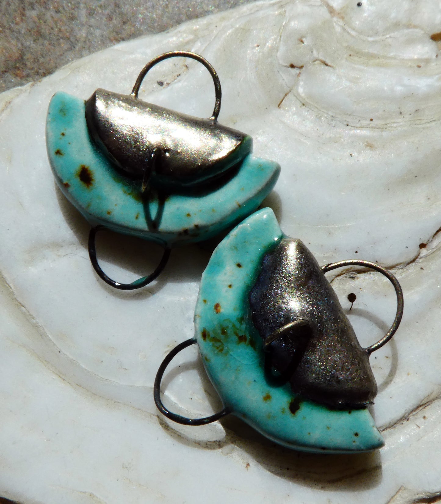 Ceramic Folded Handbag Connectors - Blue Guppy