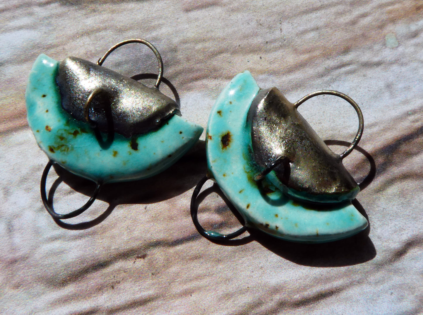 Ceramic Folded Handbag Connectors - Blue Guppy