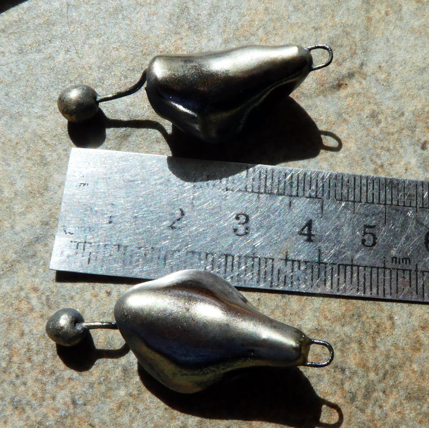 Ceramic Springy in the Middle Charms -Gloria