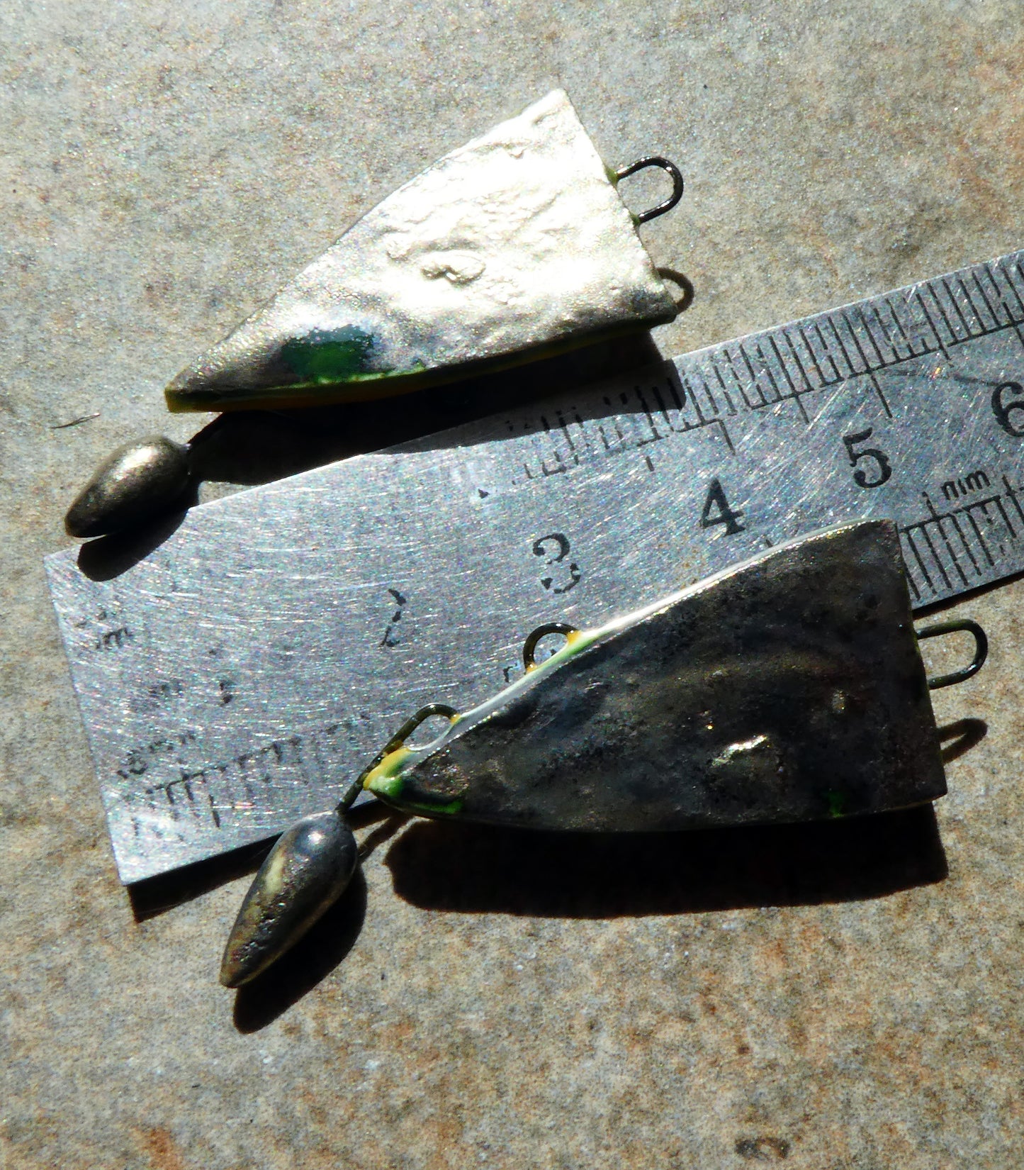 Ceramic Wiggly Wire Charms -Red