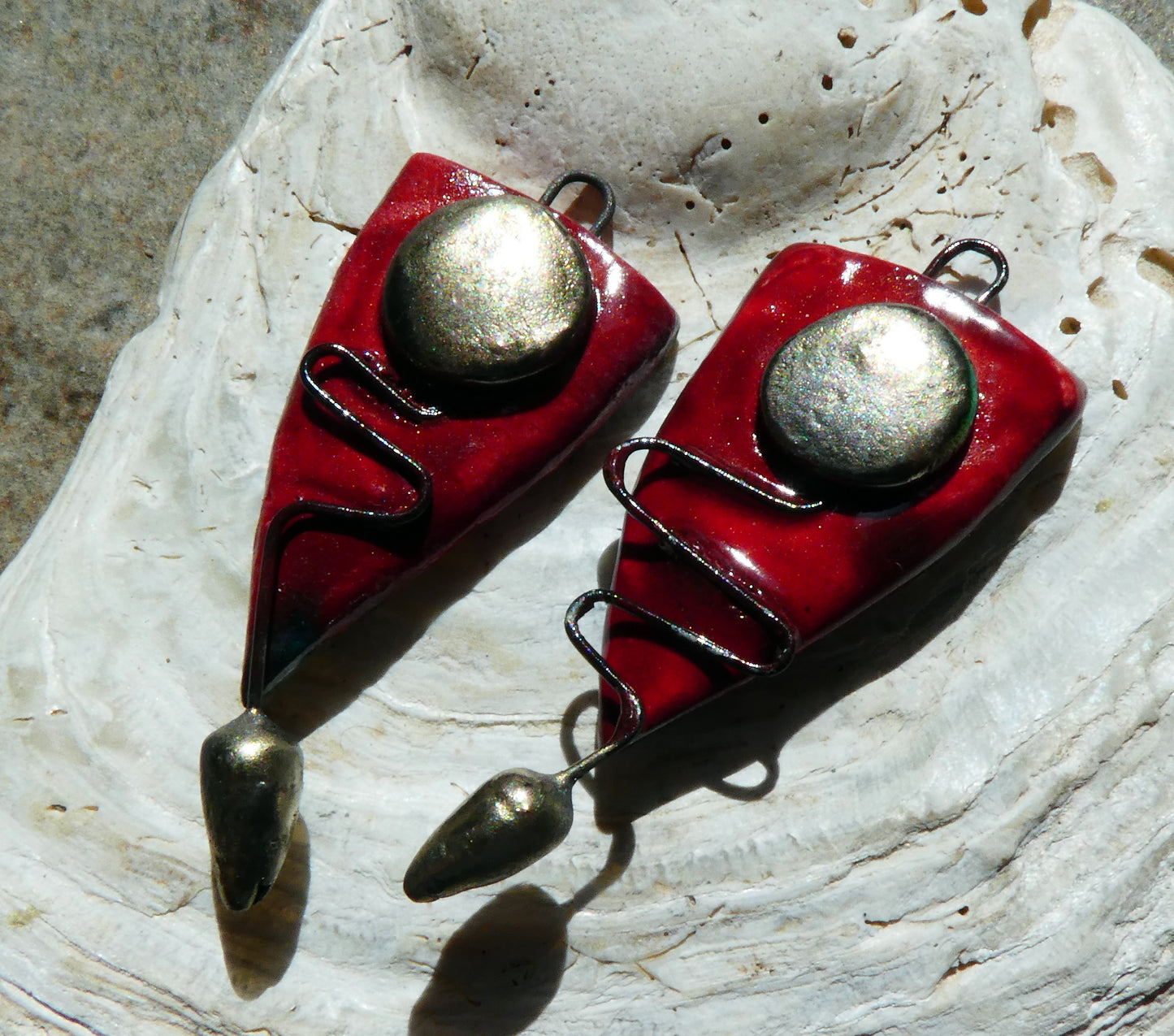 Ceramic Wiggly Wire Charms -Red