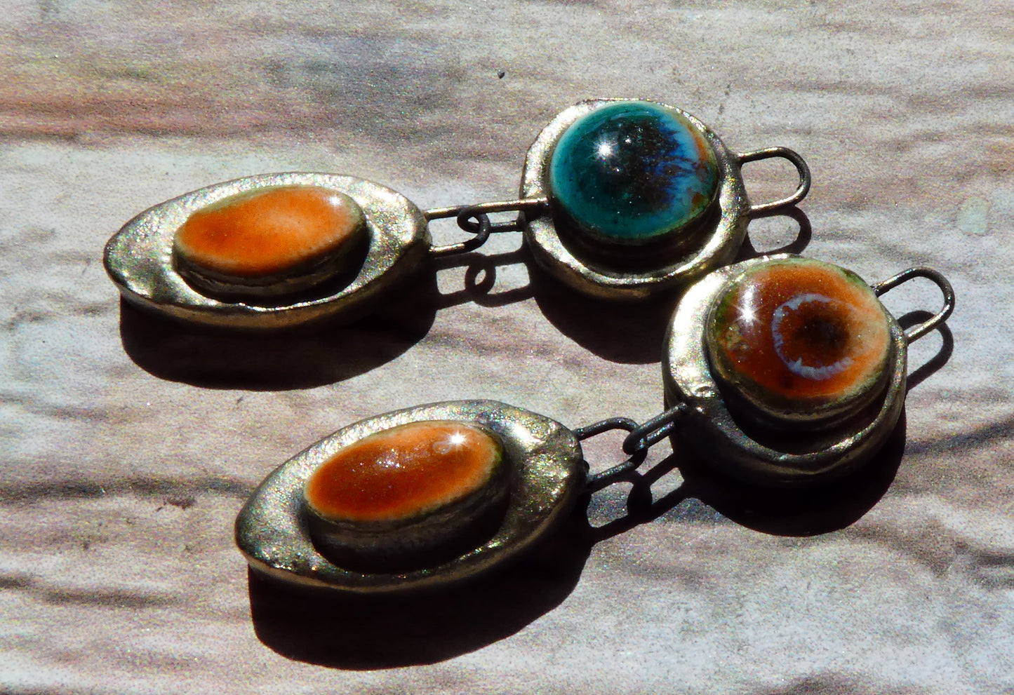 Ceramic Moulded Disc and Oval Dangles -Vermillion Sunburst
