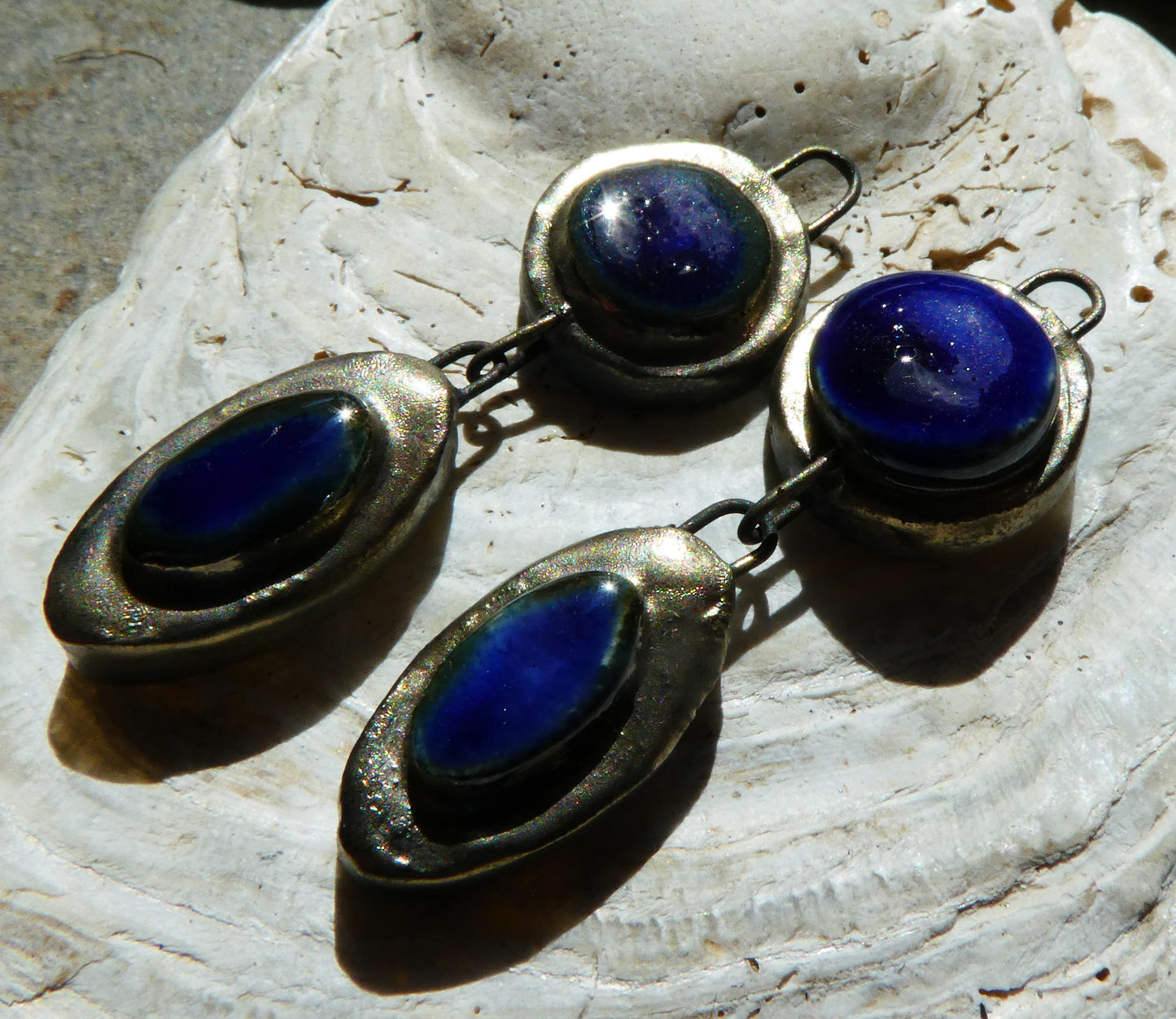 Ceramic Moulded Disc and Oval Dangles -Mirror Blue