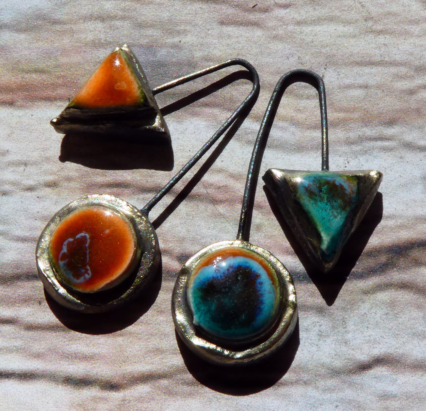 Ceramic Moulded Triangle and Disc Dangles -Vermillion Sunburst