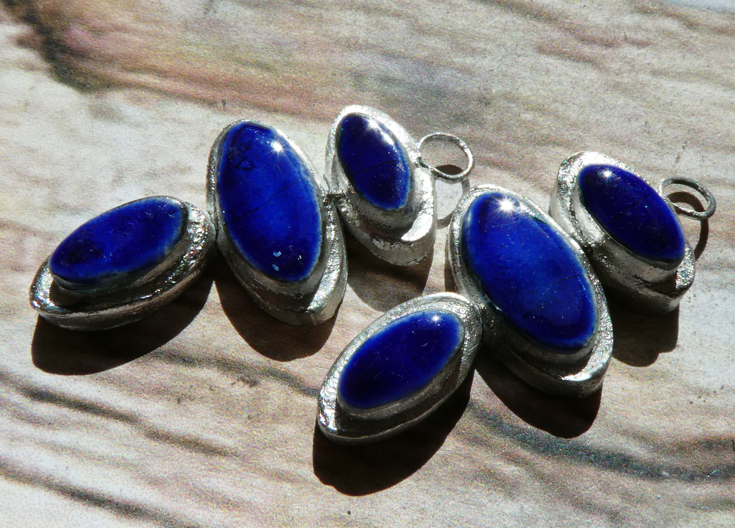 Ceramic Silvery Moulded Triple Oval Stack Charms -Mirror Blue