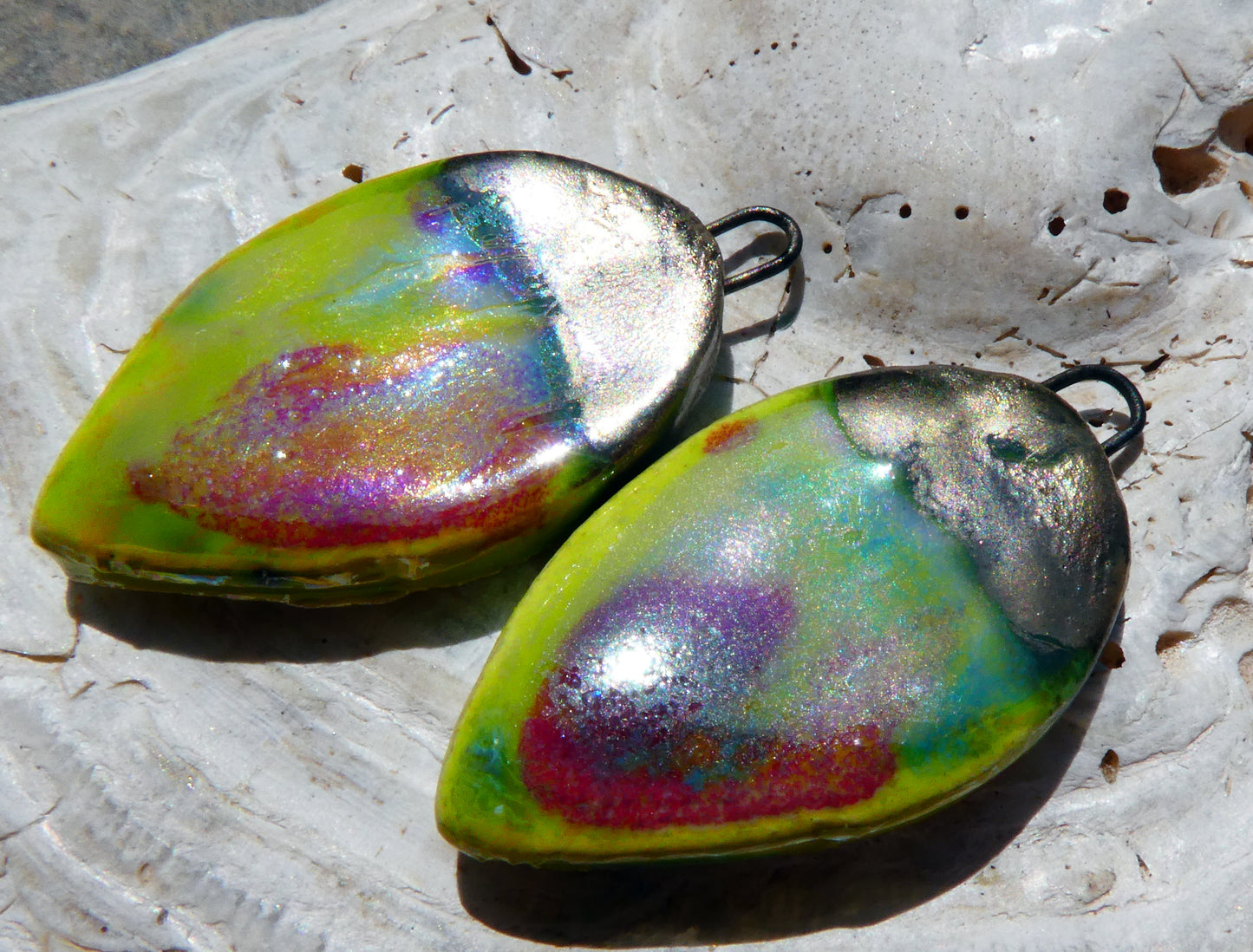 Ceramic Lustrous Slim Leaf Charms -Cherry Limeade
