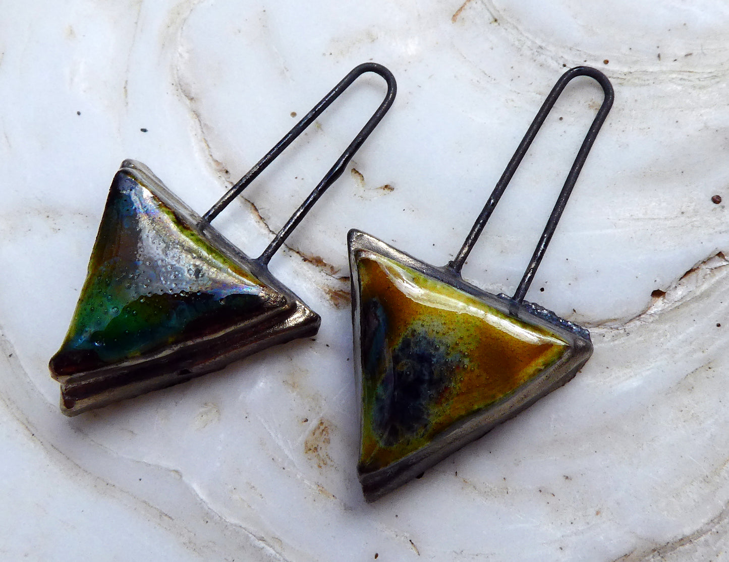Ceramic Long Hoop Moulded Triangle Charms - Billabong