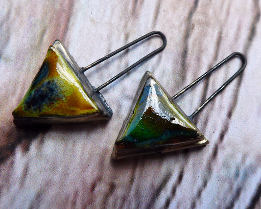 Ceramic Long Hoop Moulded Triangle Charms - Billabong