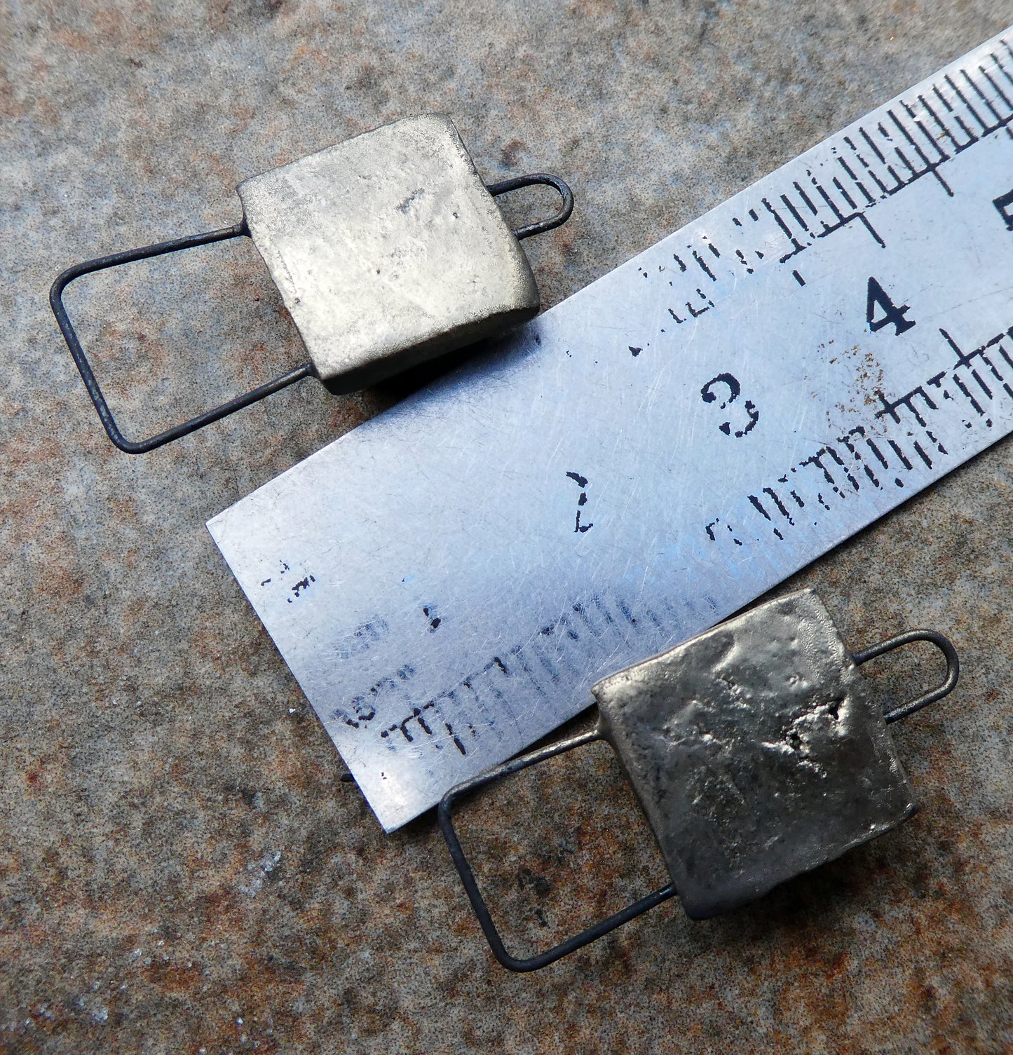 Ceramic Square Hoop Moulded Square Connectors - Pillar Box