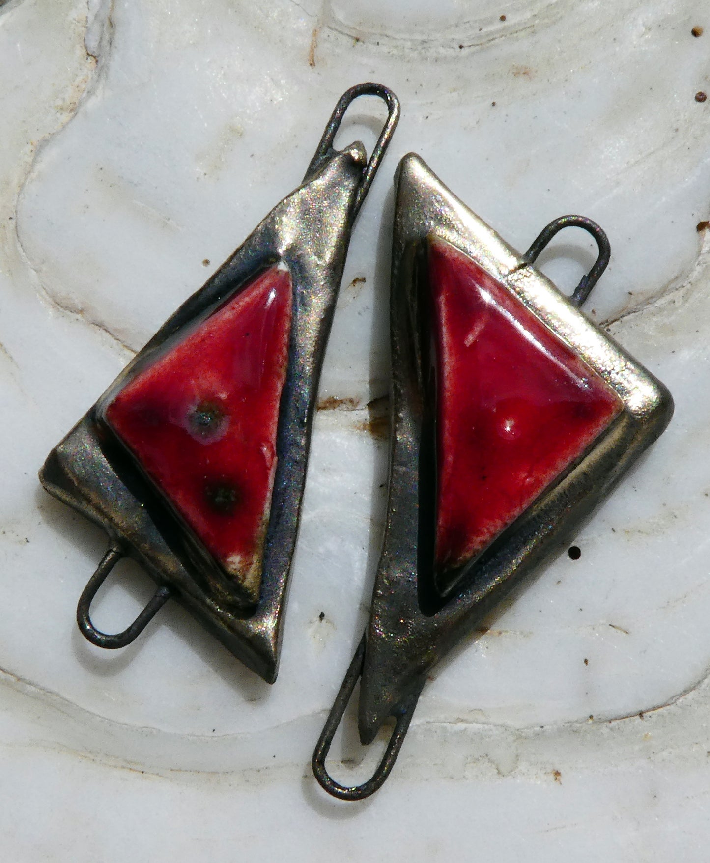 Ceramic Aymmetric Triangle Moulded Connectors -Pillar Box