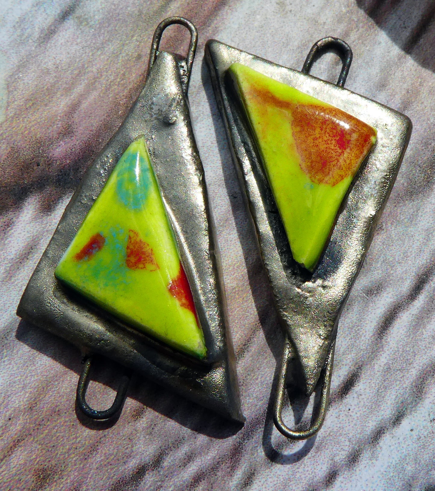 Ceramic Aymmetric Triangle Moulded Connectors -Cherry Limeade