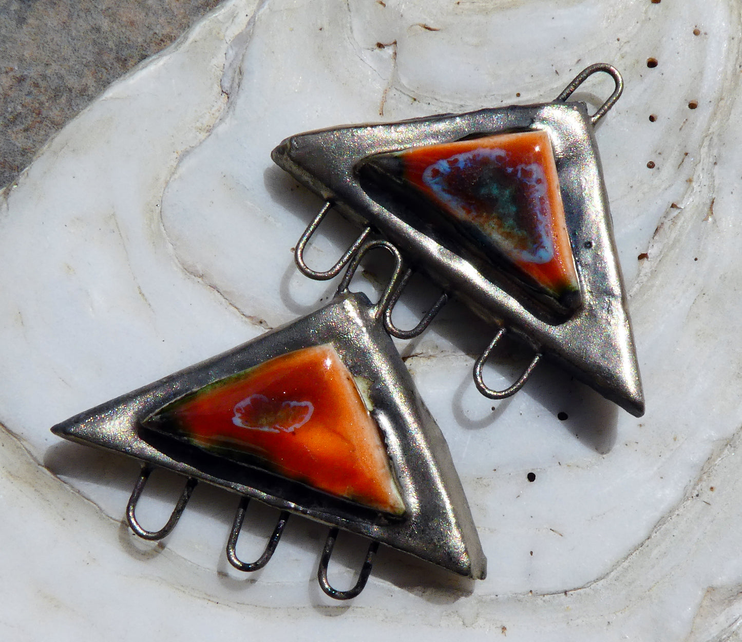 Ceramic Three Hoop Triangle Moulded Connectors -Vermillion Sunburst
