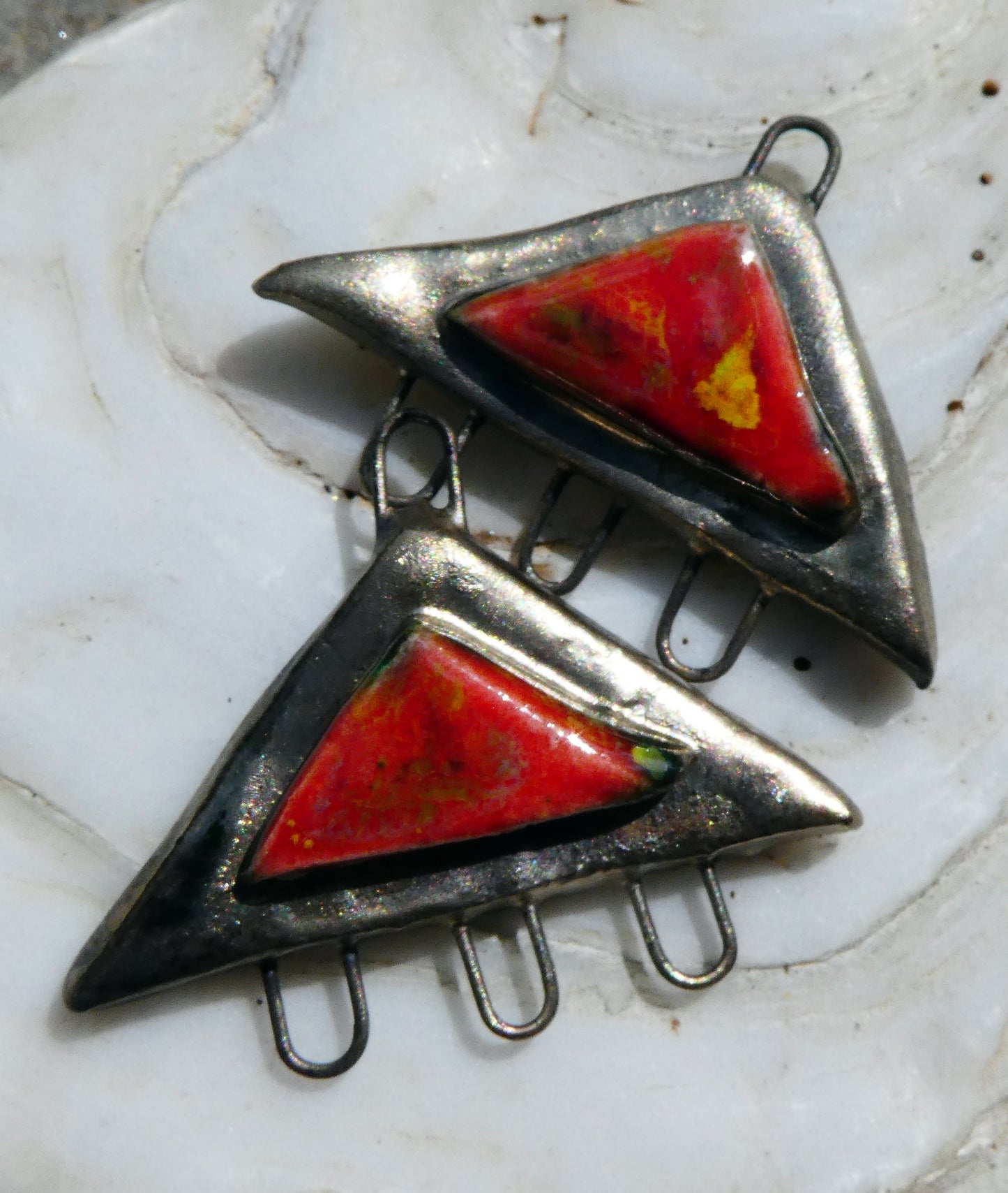 Ceramic Three Hoop Triangle Moulded Connectors -Firecracker