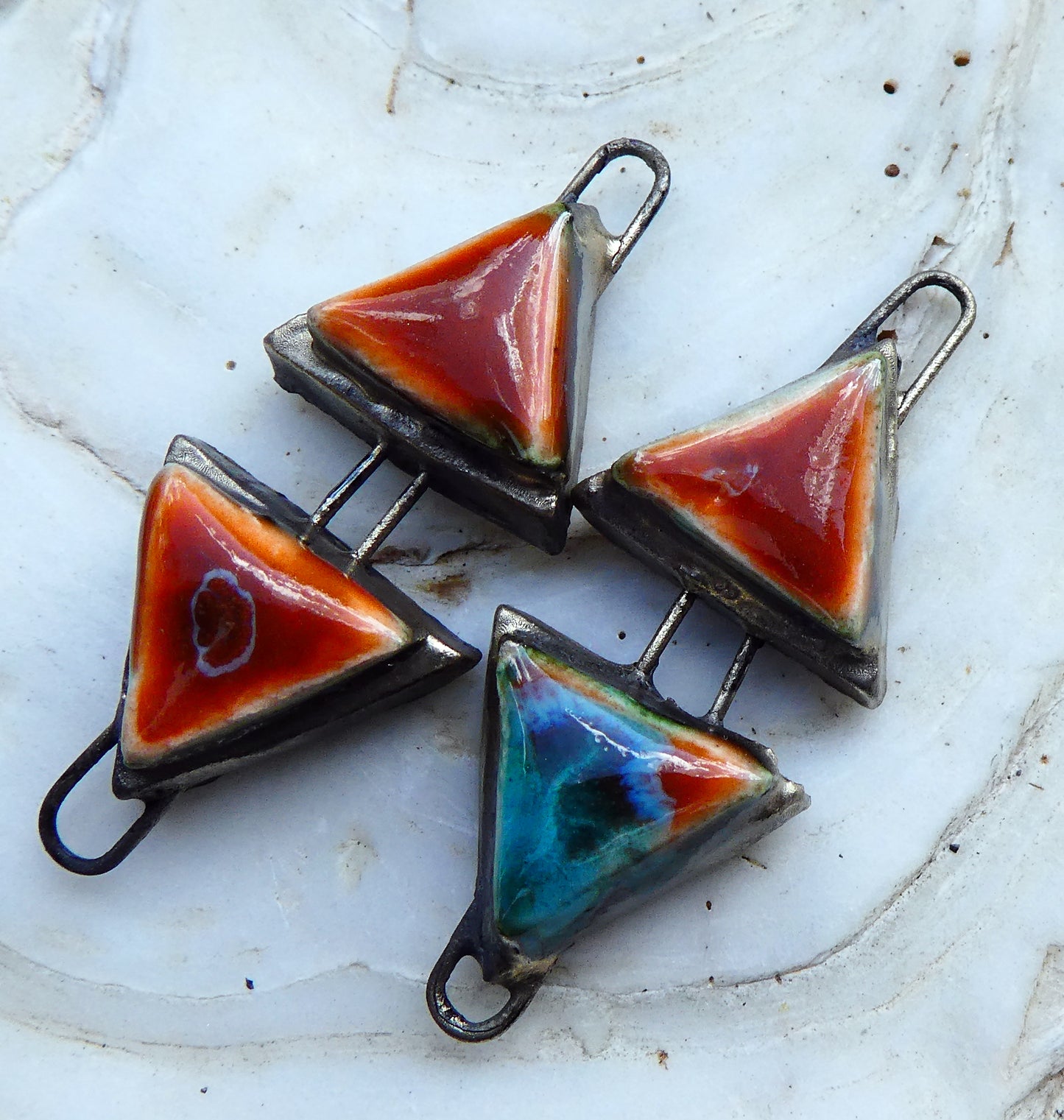 Ceramic Double Triangle Moulded Connectors -Vermillion Sunburst