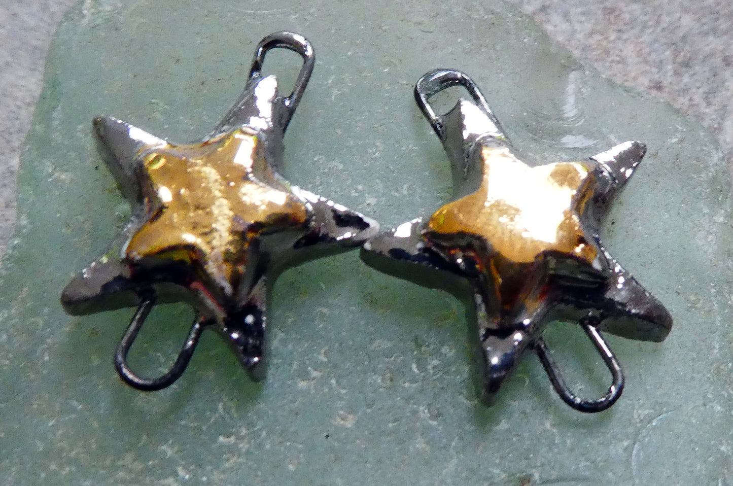 Ceramic Moulded Stars Earring Connectors -Platinum and Gold Lustre