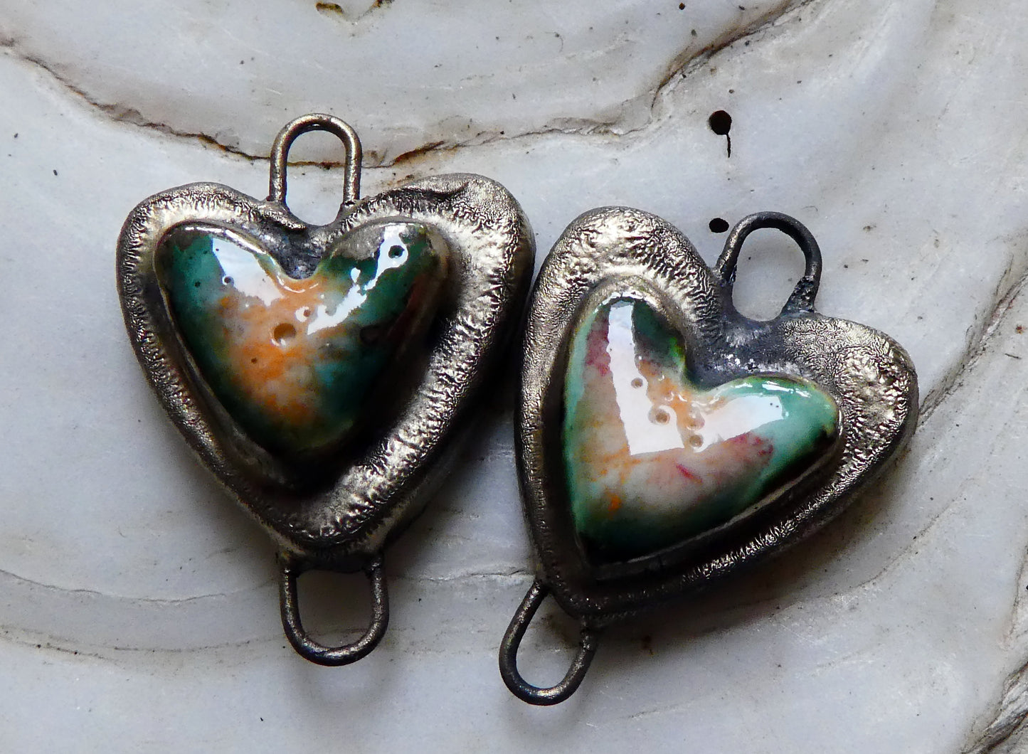 Ceramic Little Moulded Heart Connectors -Poppy Field