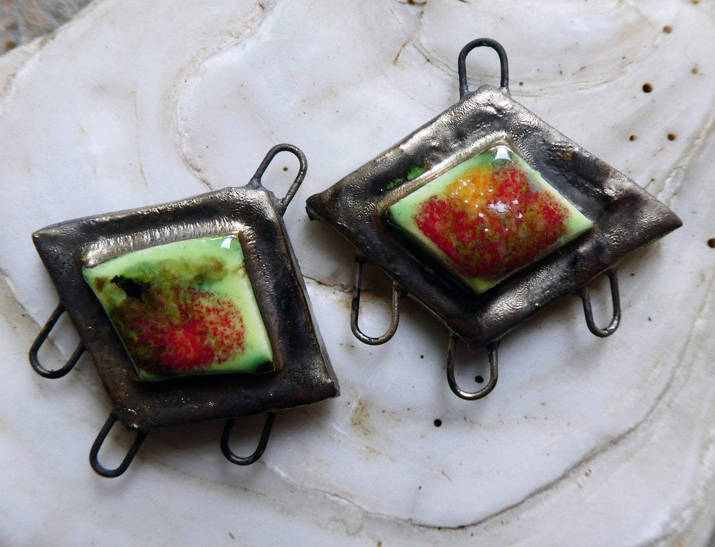 Ceramic Moulded Three Hoop Connectors - Mixed Melon
