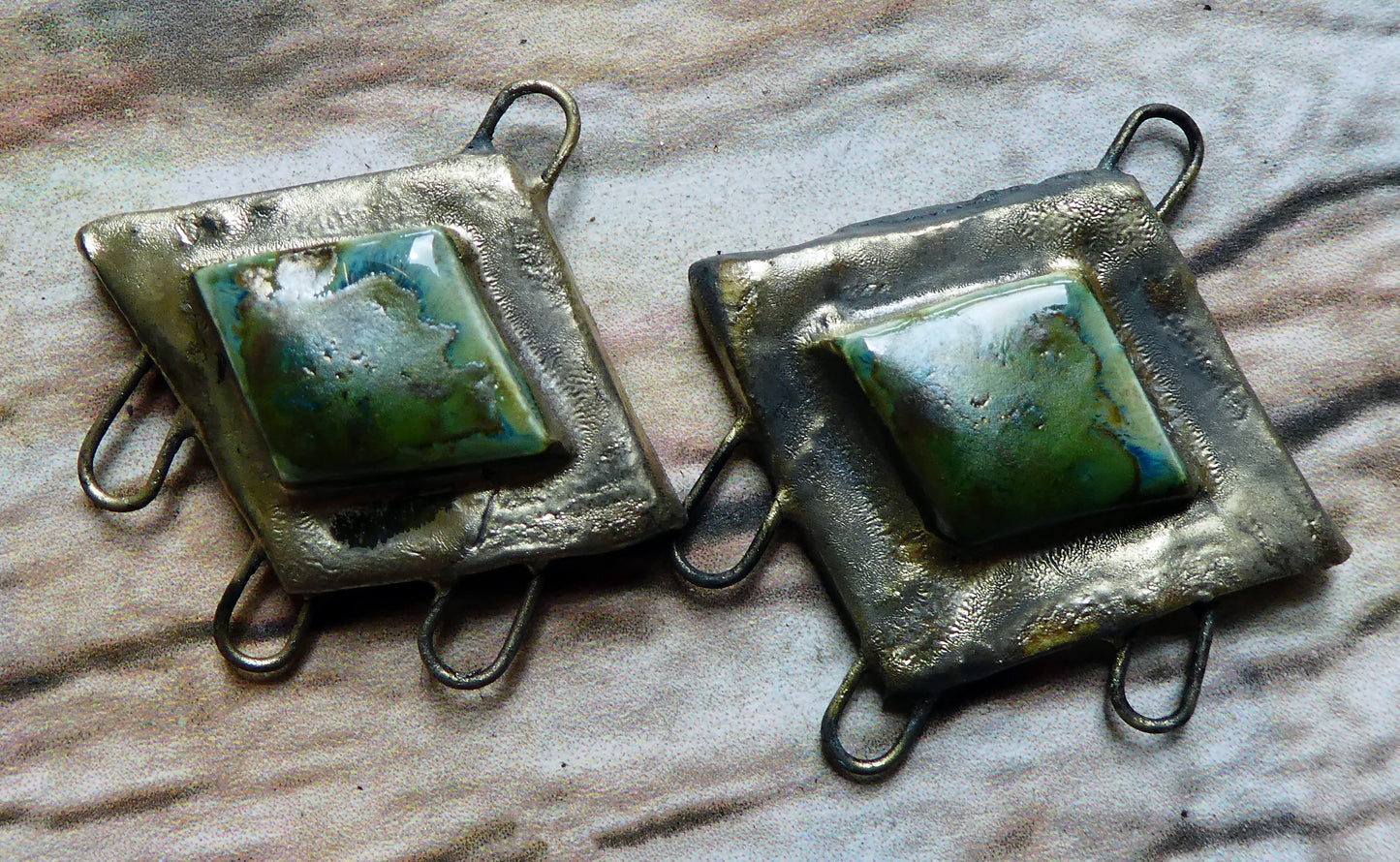 Ceramic Moulded Three Hoop Connectors - Mystic Jade