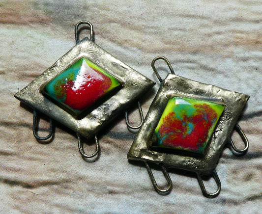 Ceramic Moulded Three Hoop Connectors -Cherry Limeade