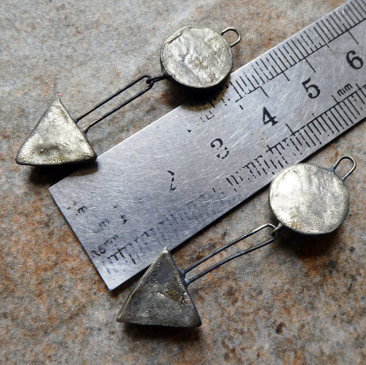Ceramic Moulded Disc and Triangle Dangles - Poppy Field