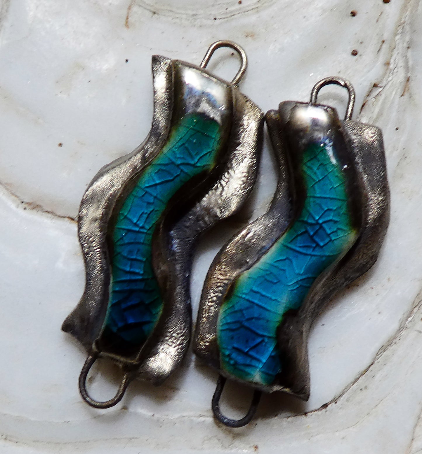 Ceramic Moulded Wave Connectors - Oriental Blue