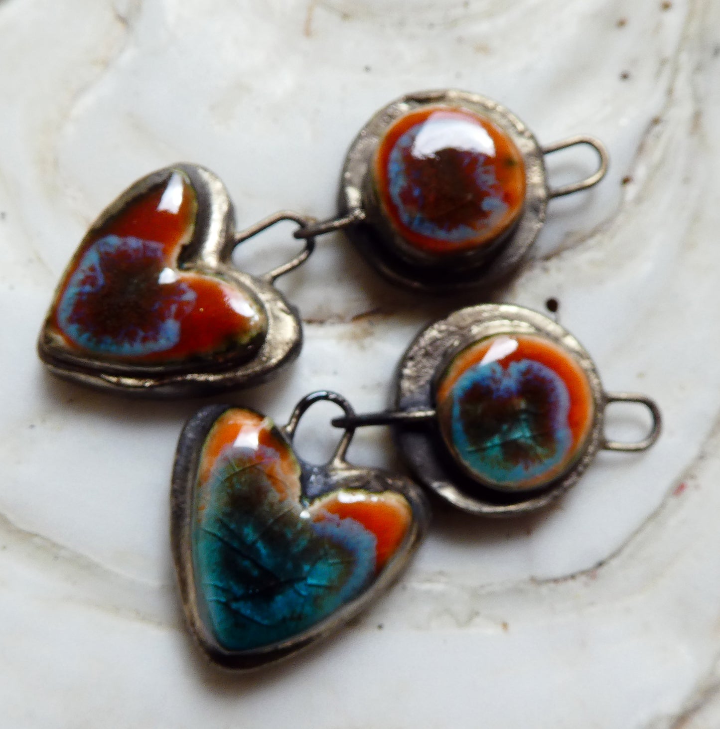 Ceramic Moulded Disc and Heart Dangles -Vermillion Sunburst