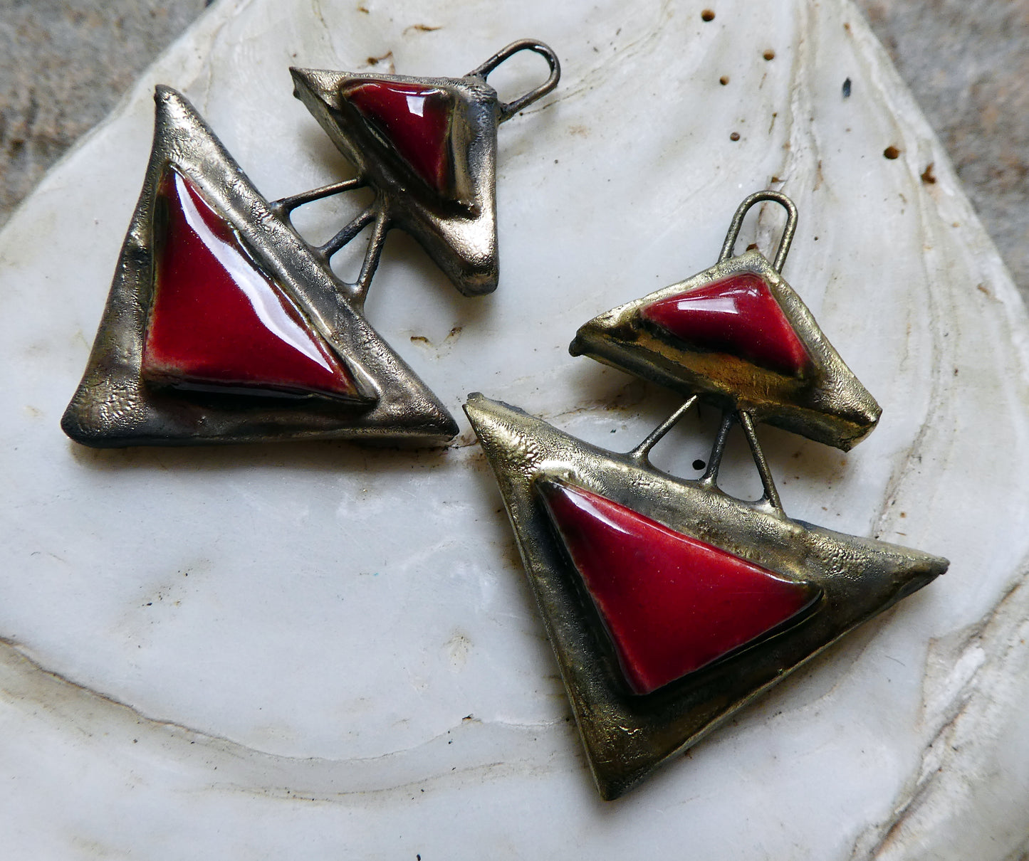 Ceramic Moulded Double Triangle Charms - Pillar Box