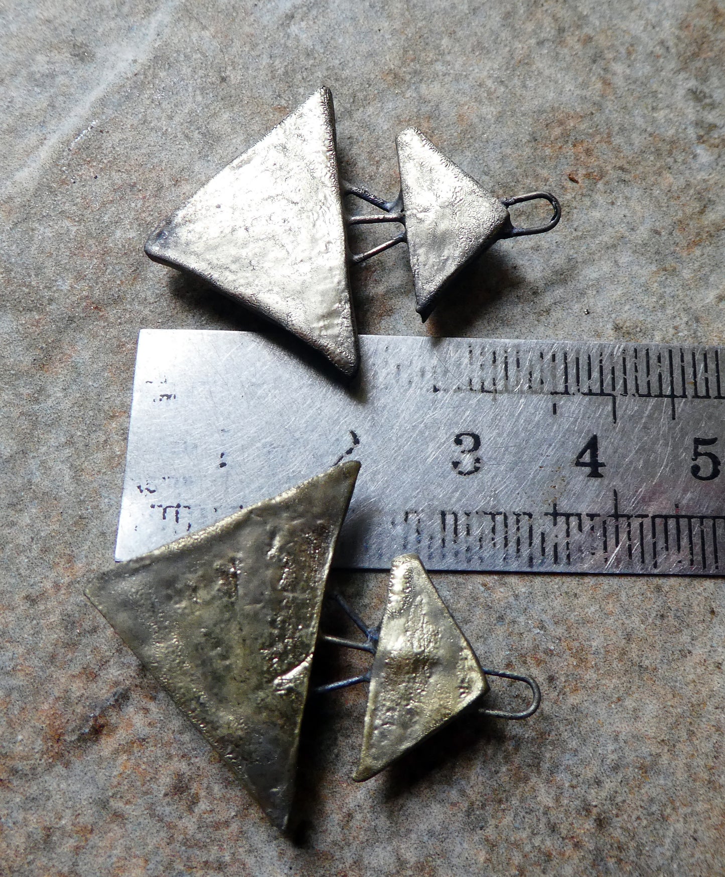 Ceramic Moulded Double Triangle Charms - Pillar Box