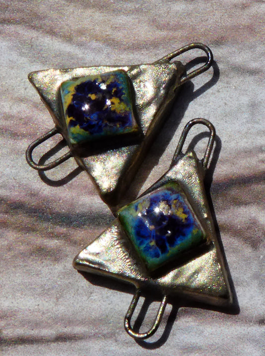 Ceramic Little Moulded Triangle Connectors -Sailors Delight