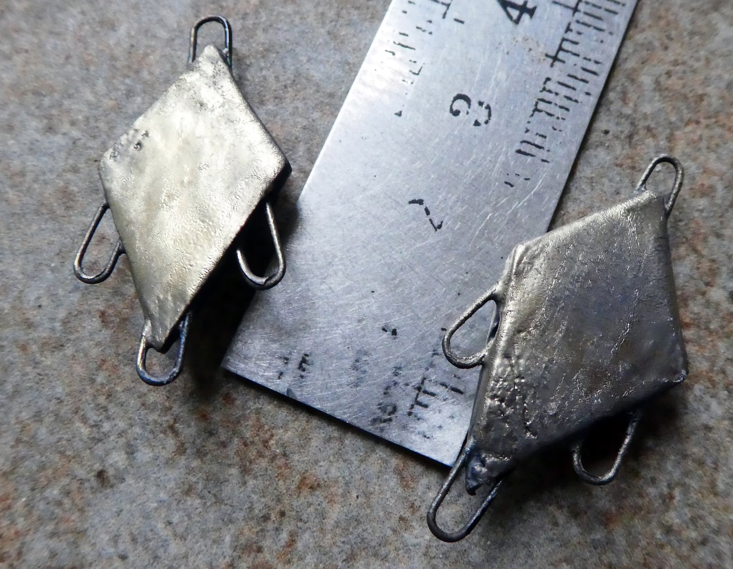 Ceramic Moulded Diamond Connectors-Amber Ash